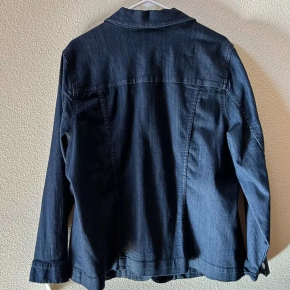 Croft & Barrow Casual Jean Jacket, Womens Plus 1X Dark Wash Denim - Picture 4 of 13
